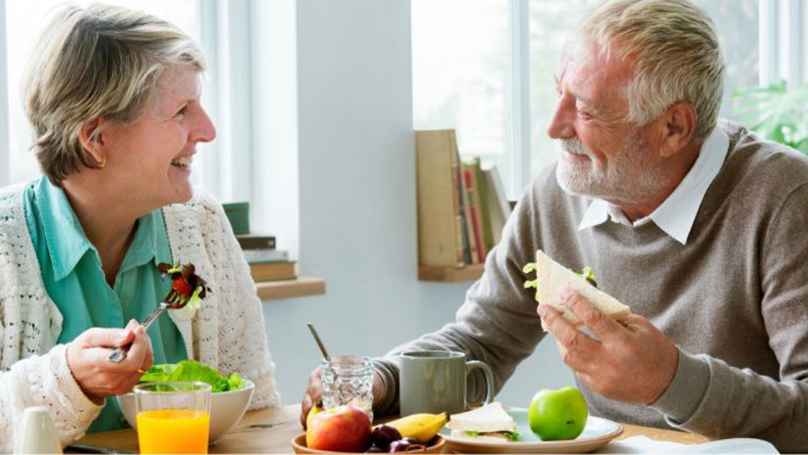 B2 Impact dołączyło do akcji Danie dla Seniora