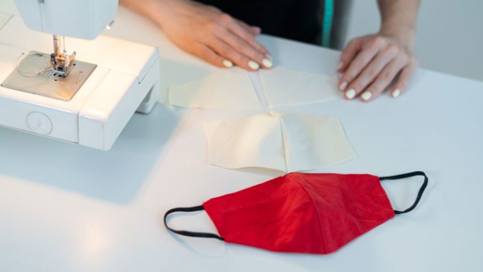 B2 Impact pomaga w szyciu maseczek ochronnych dla medyków