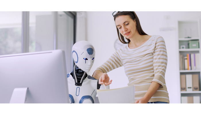 Pracownicy B2 Impact korzystający z narzędzi AI – sztuczna inteligencja jako wsparcie codziennej pracy zespołów