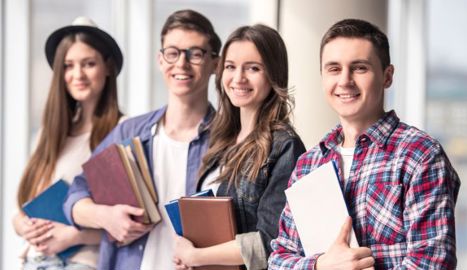 W B2 Impact prowadzimy program letnich staży dla studentów.