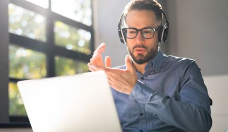 W B2 Impact prowadzimy webinary dla pracowników z ekspertami z różnych dziedzin